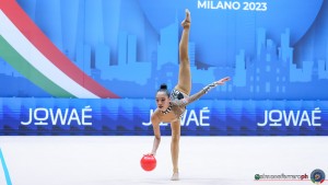 aa q mizuno lili usa ph simone ferraro sfa07338 copia